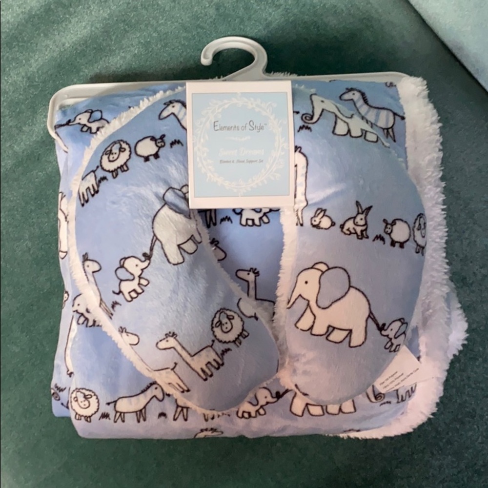 Elements of Style Blanket & Head Support Set